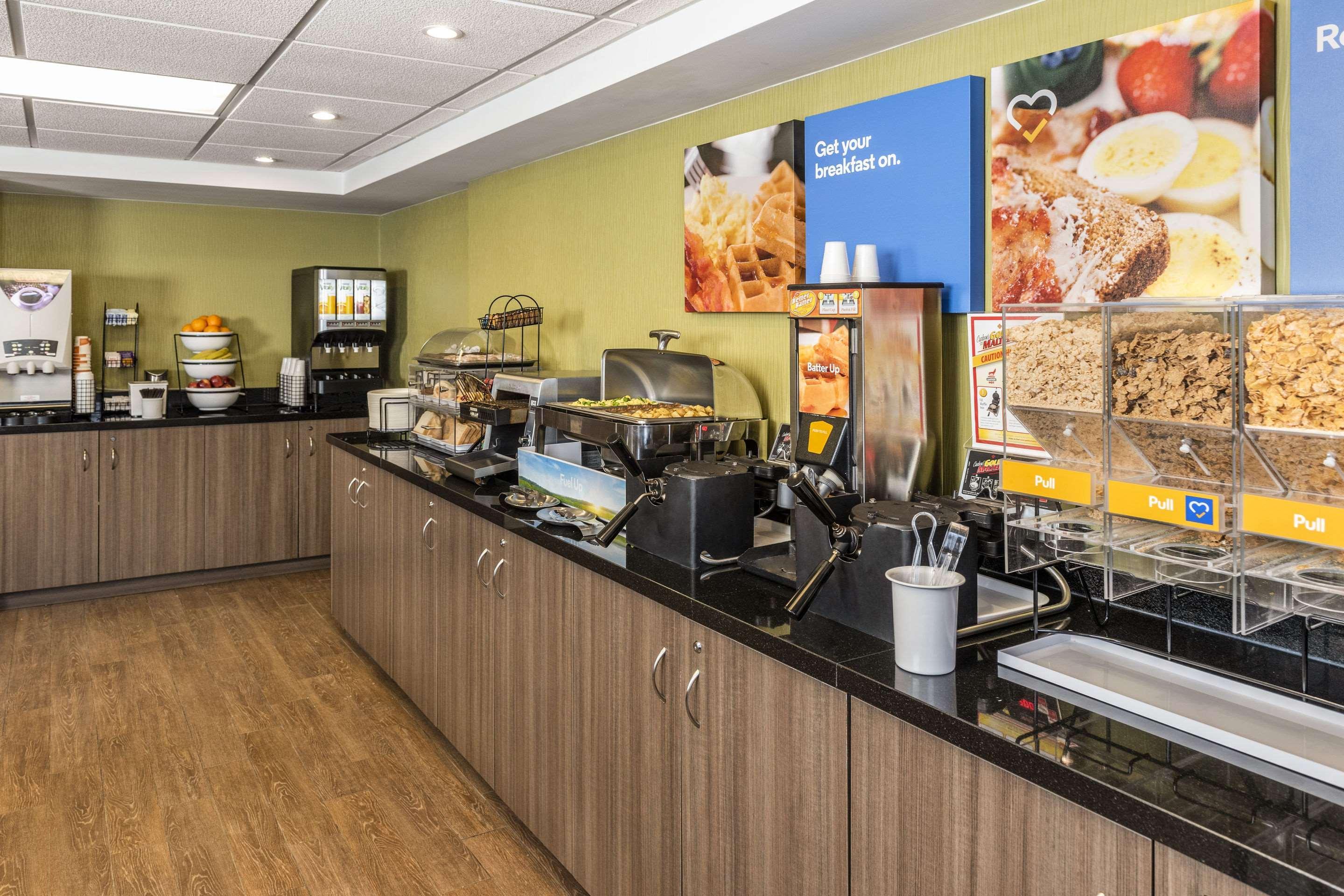 Comfort Inn Edmundston Exterior photo