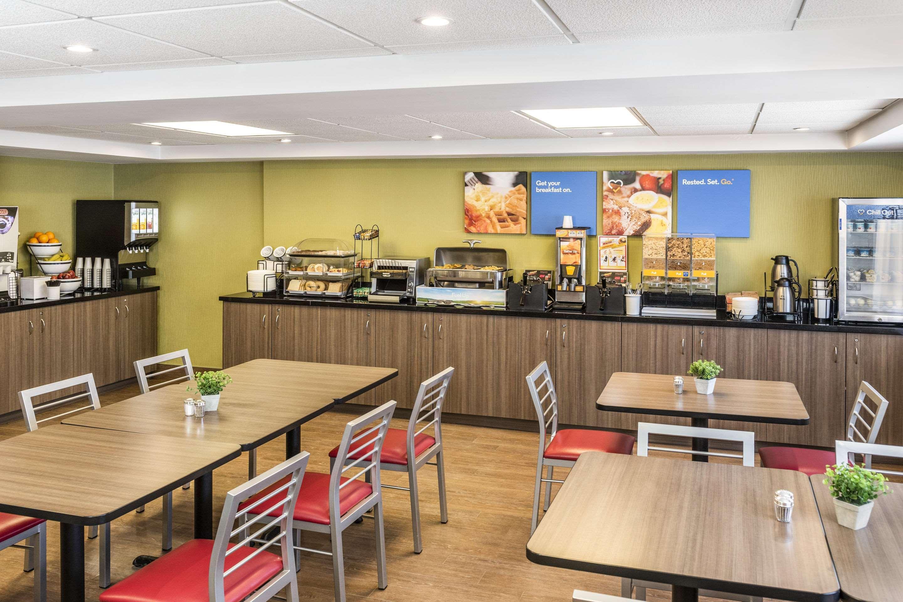 Comfort Inn Edmundston Exterior photo