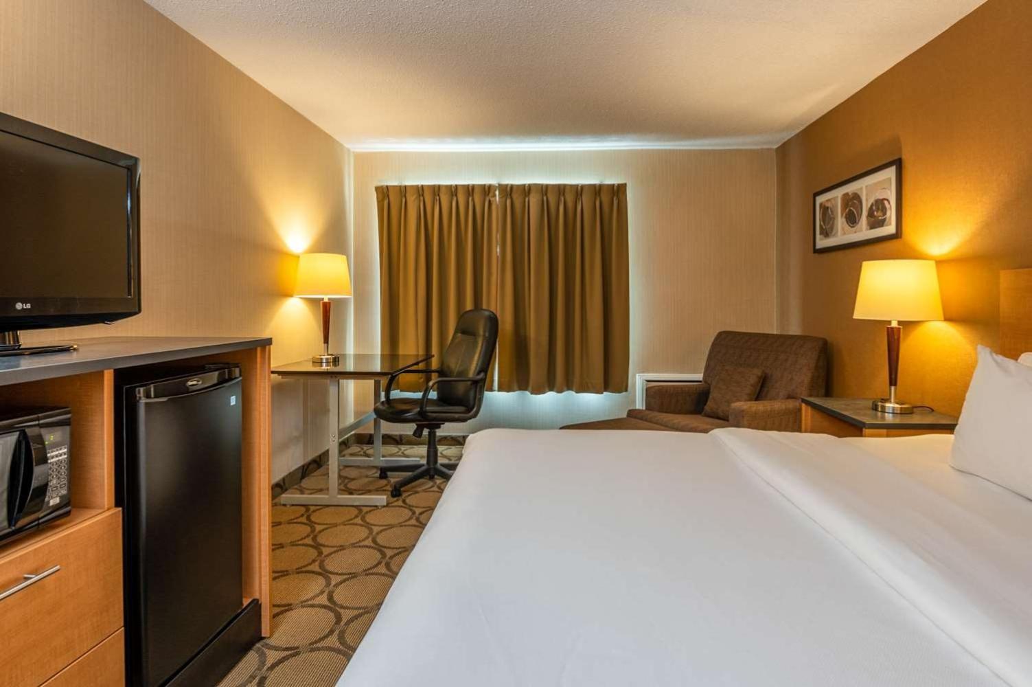 Comfort Inn Edmundston Exterior photo